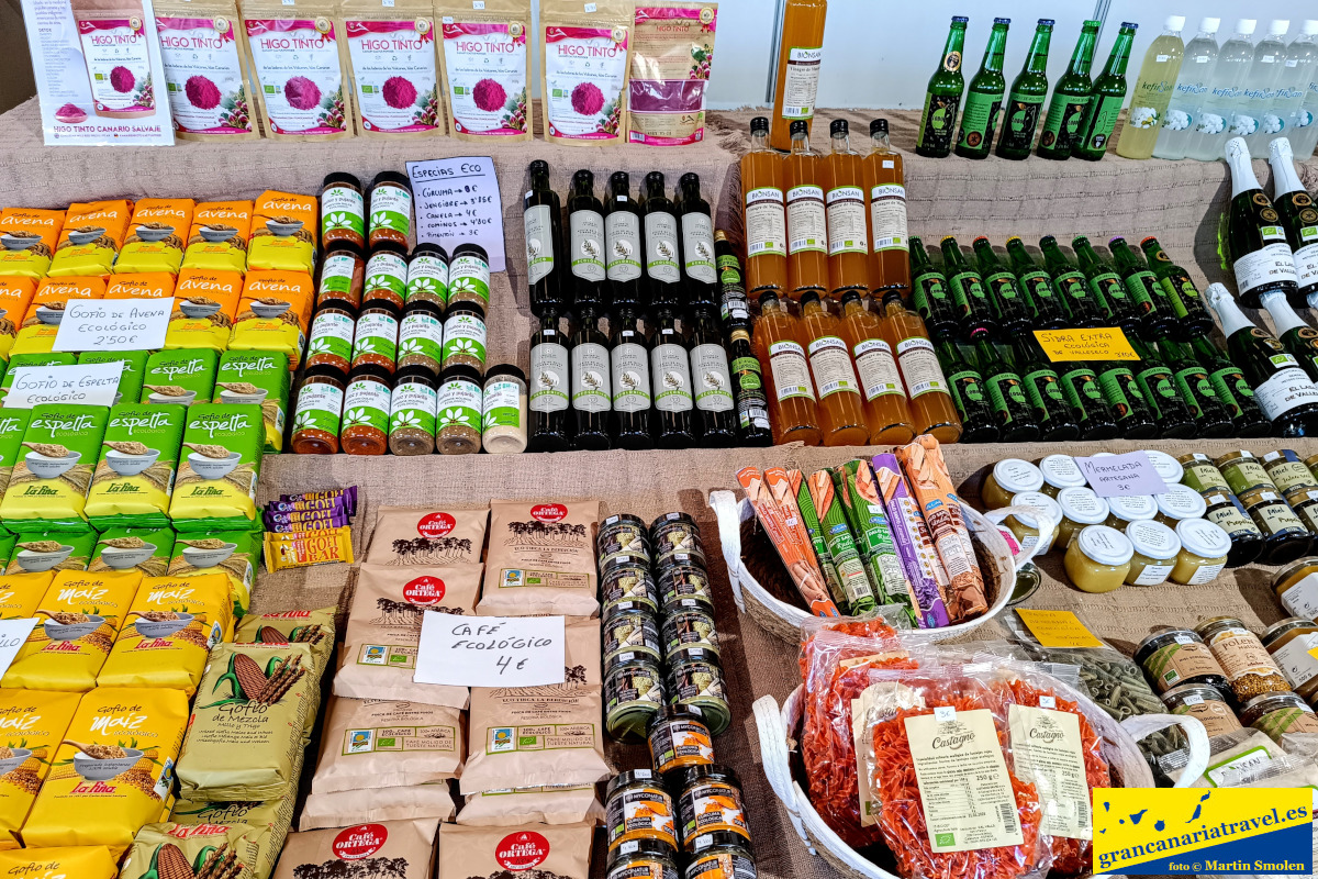 Private tour markets and mountains
